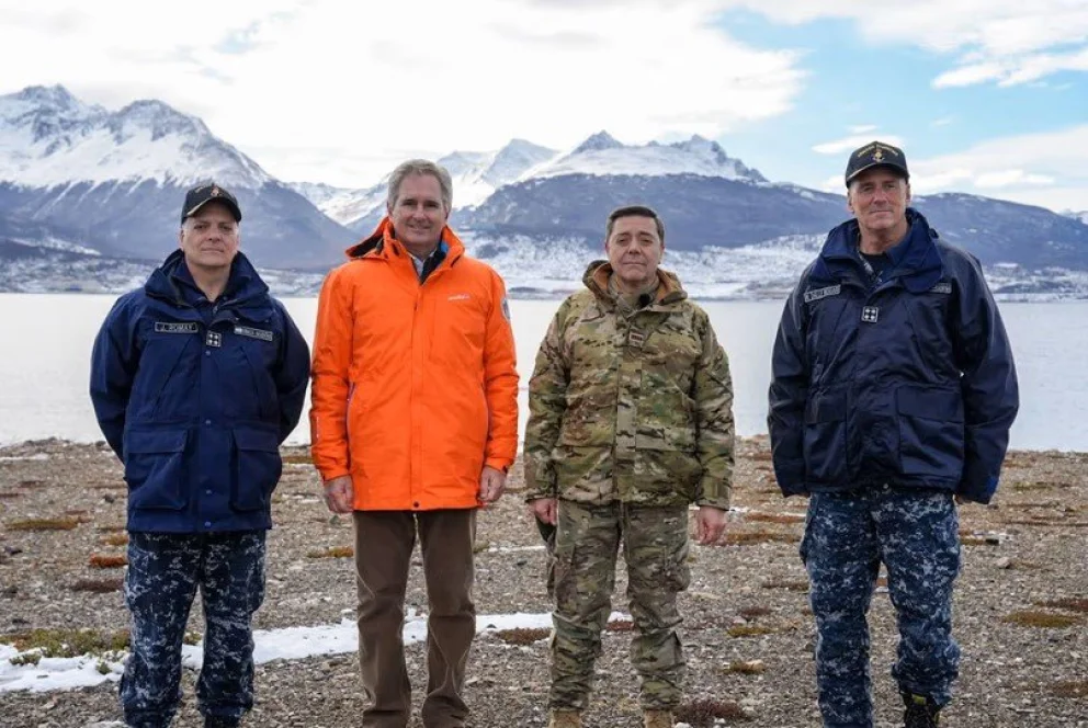 Los ministros Quirno y Presti en Ushuaia.